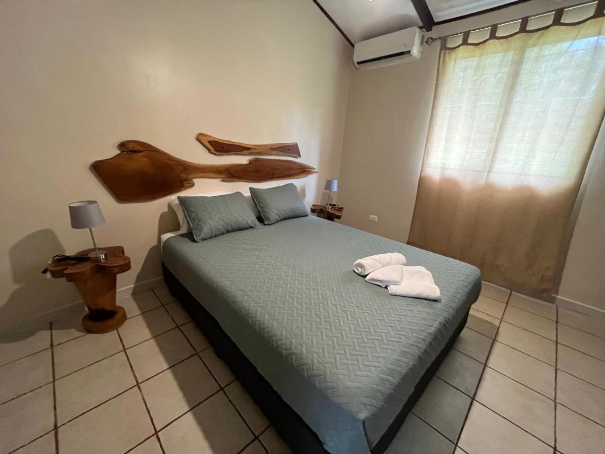 Casa Tropical Playa Grande Bed & Breakfast Cuajiniquil Exterior photo
