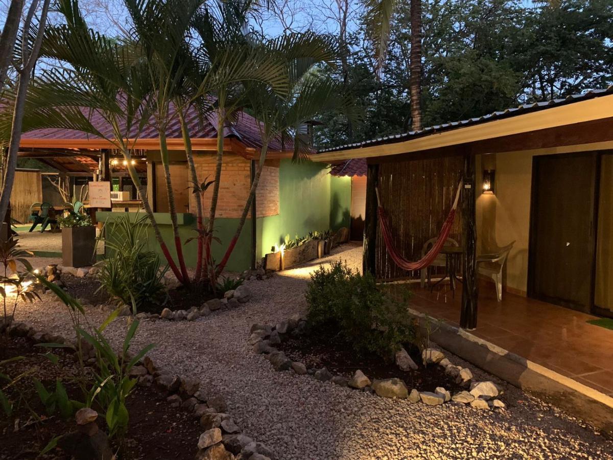 Casa Tropical Playa Grande Bed & Breakfast Cuajiniquil Exterior photo