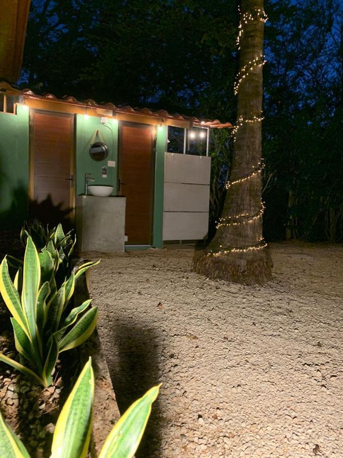Casa Tropical Playa Grande Bed & Breakfast Cuajiniquil Exterior photo