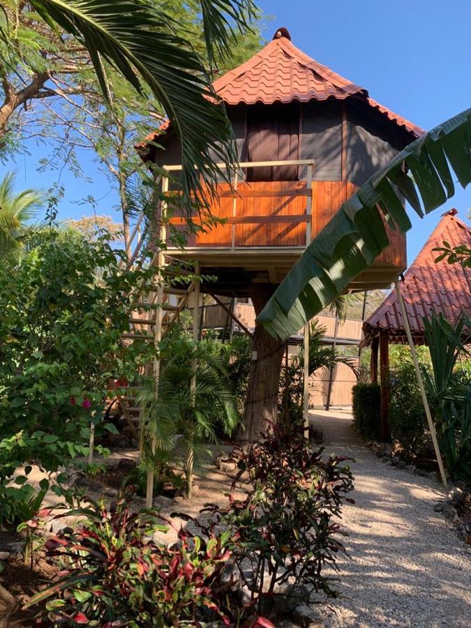Casa Tropical Playa Grande Bed & Breakfast Cuajiniquil Exterior photo