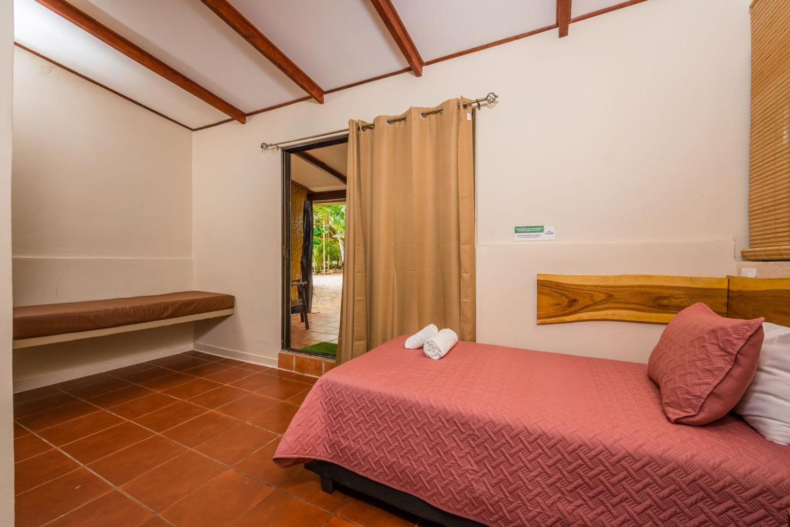 Casa Tropical Playa Grande Bed & Breakfast Cuajiniquil Exterior photo